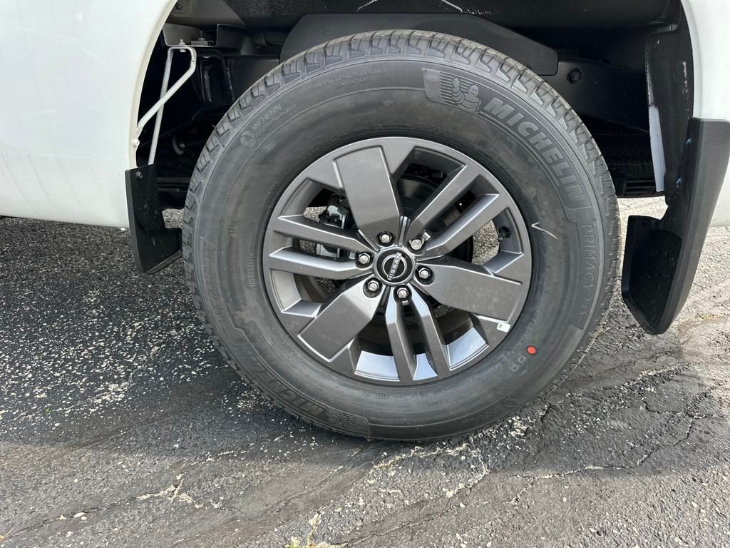 2025 Nissan Frontier SV photo