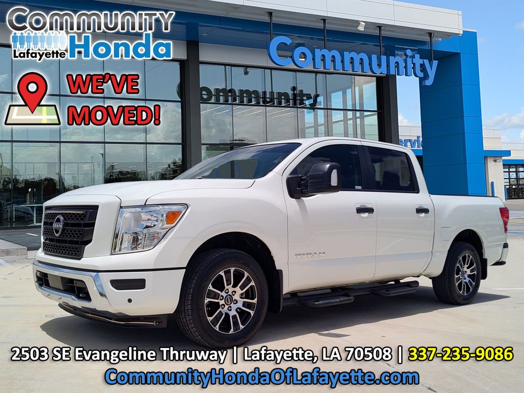 2024 Nissan Titan SV Crew Cab RWD