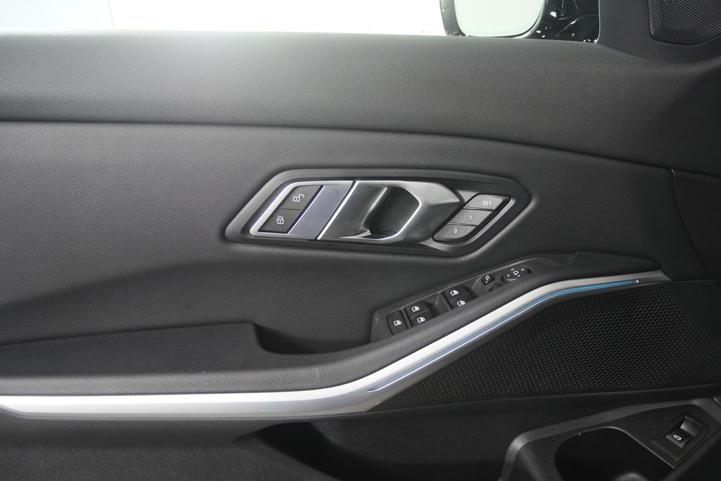 Thumbnail: 2023 BMW 3 Series - 8