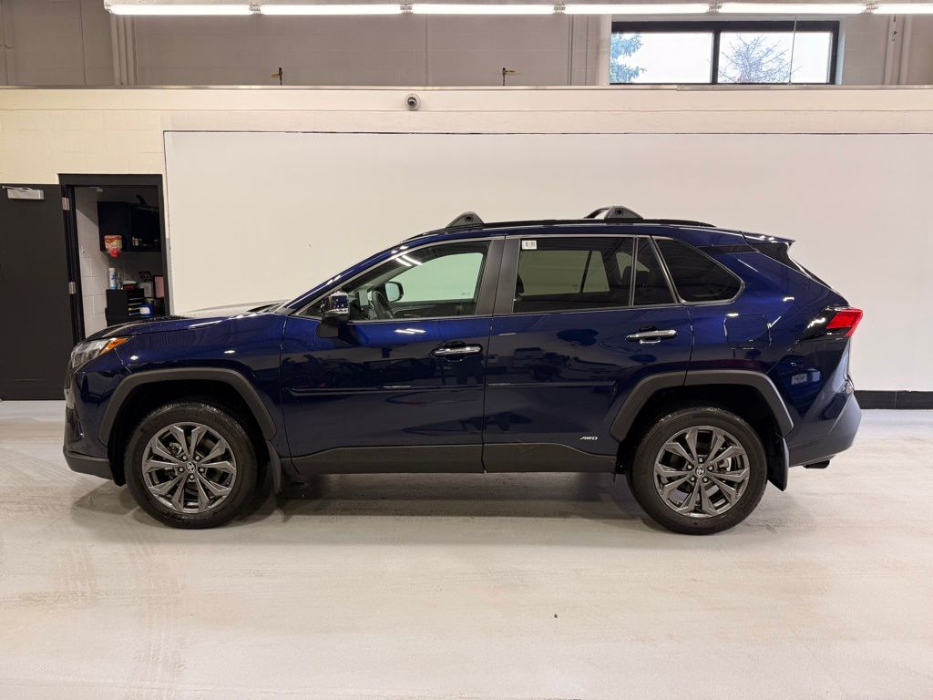 Thumbnail: 2024 Toyota RAV4 - 2