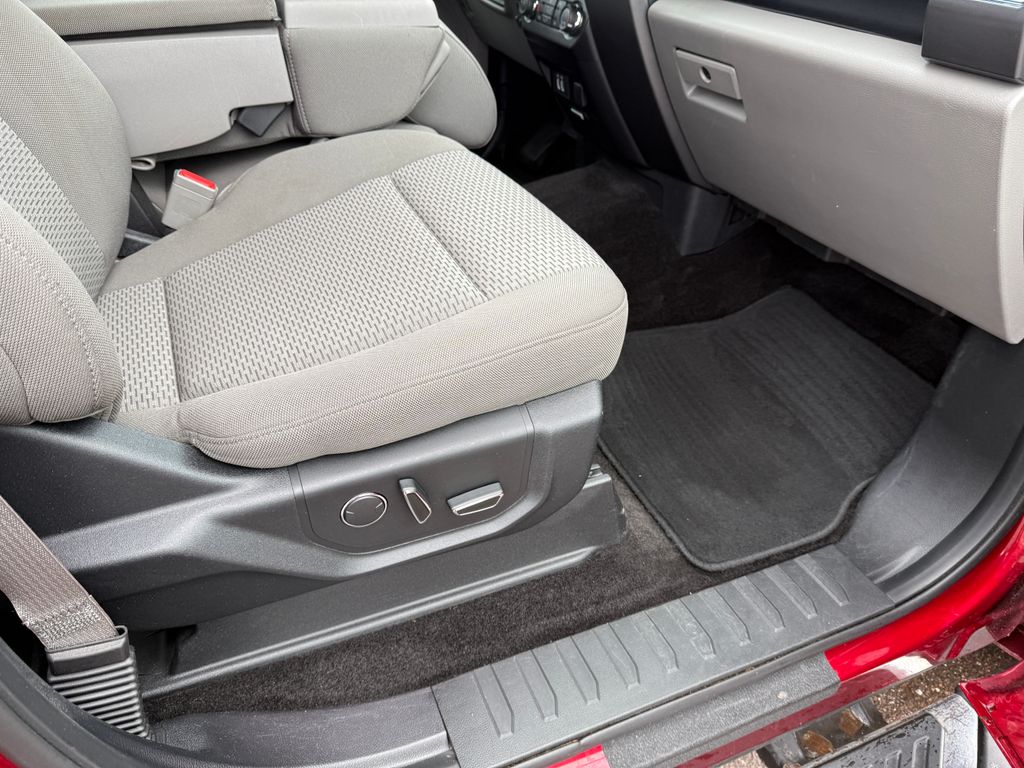 Used 2018 Red Ford XLT image 69