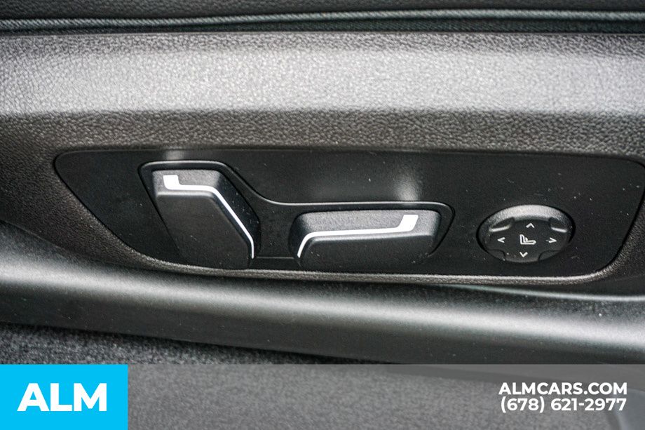 Used 2025 Black BMW xDrive30i image 55