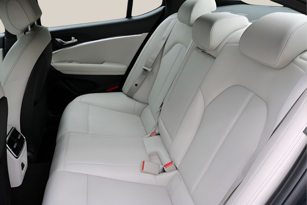 Used Car 2025 Genesis G70  2.5t For Sale Under $35,000 In Austin, Texas