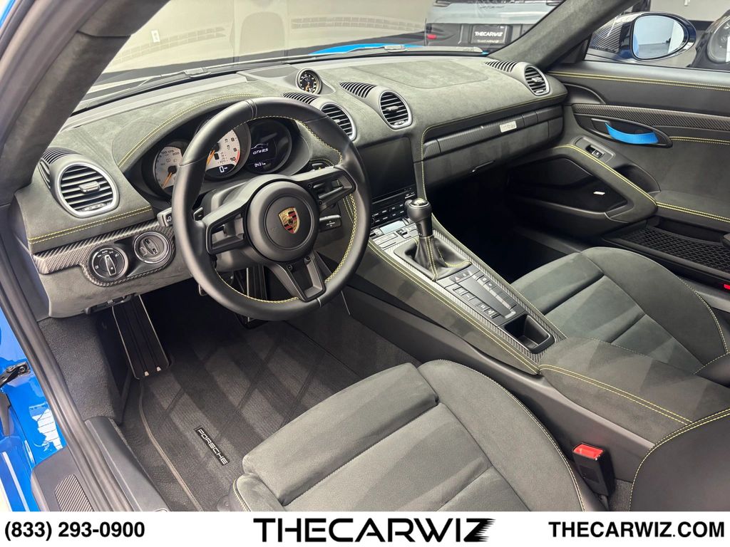 2023 Porsche 718 Cayman