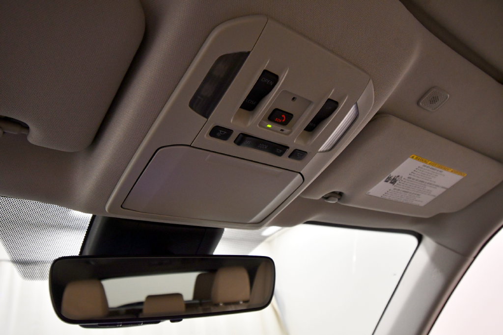 Used 2025 Toyota Highlander Hybrid SUV