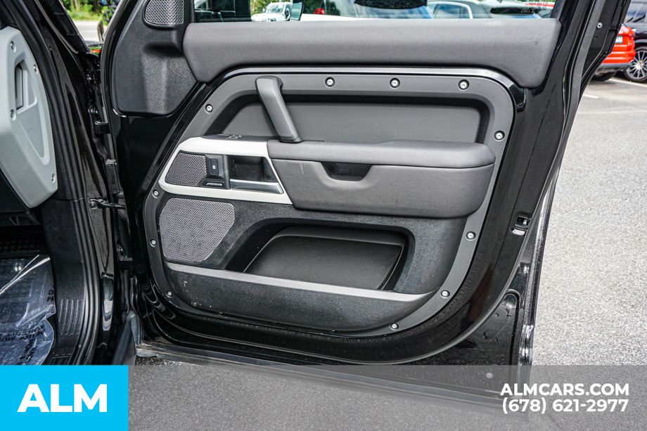Used 2024 Black Land Rover S image 56