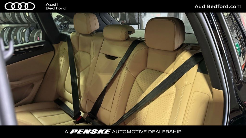 Thumbnail: 2020 Porsche Macan - 21