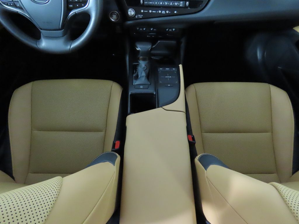 2022 Lexus ES 350 17