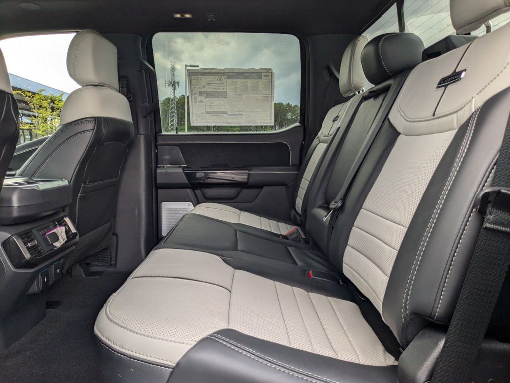 2025 Ford F-150 Lightning Platinum