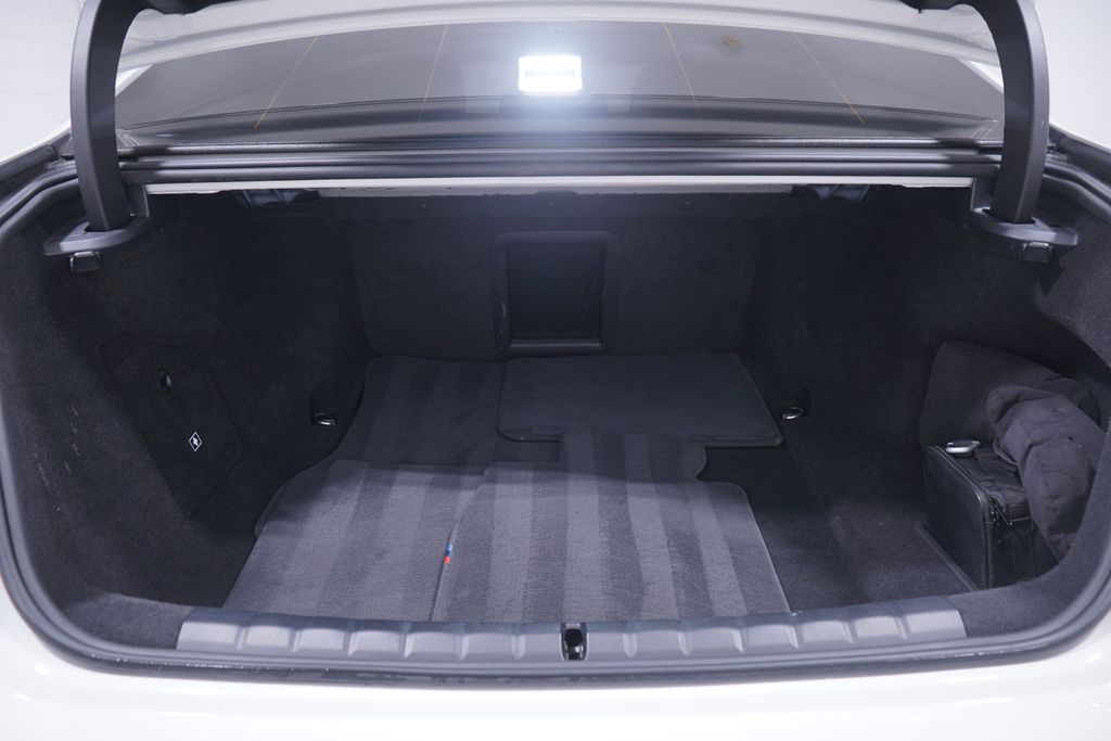 2024 BMW i7 eDrive50 23