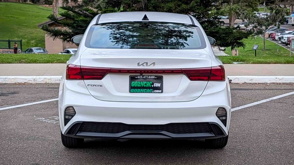 Used 2024 Kia Forte LXS 4D Sedan
