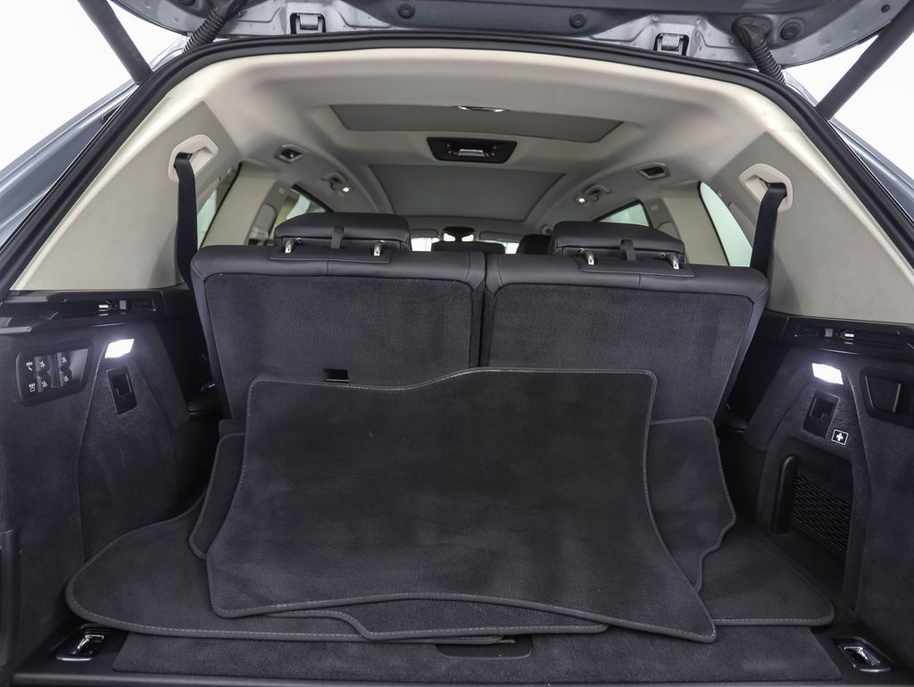 Thumbnail: 2025 BMW X7 - 28