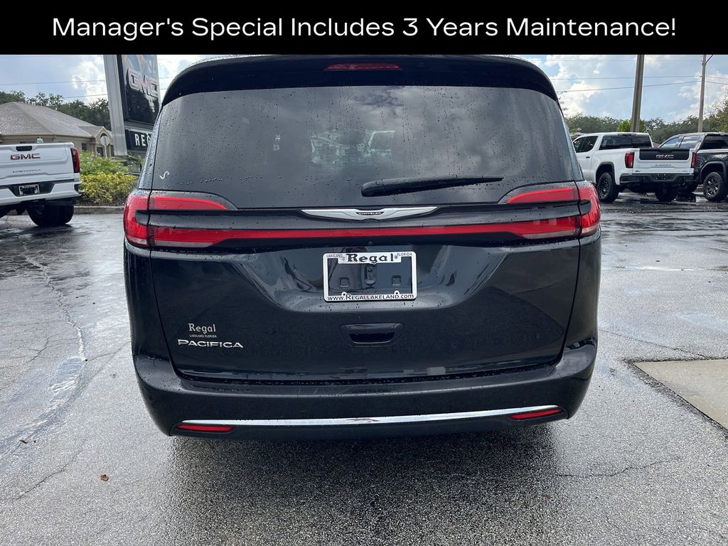 2022 Chrysler Pacifica Touring L 6