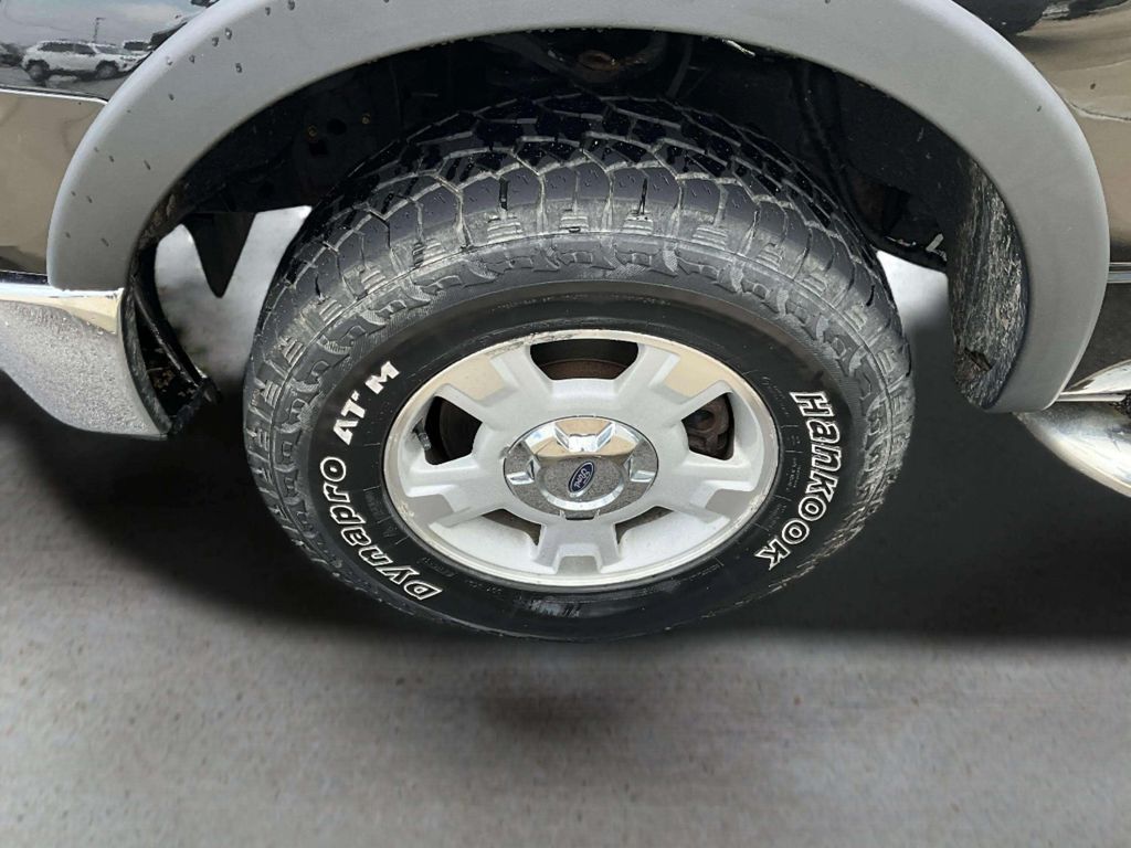Used 2010 Black Ford XLT image 28
