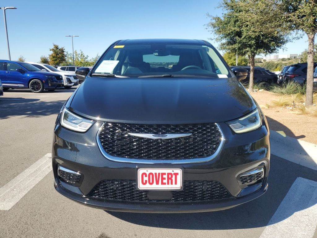 Used Car 2023 Chrysler Pacifica  Touring L For Sale Under $40,000 In Austin, Texas