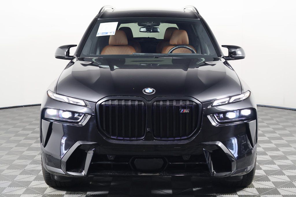 2023 BMW X7 M60i 2
