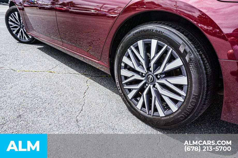 Used 2025 Red Nissan 2.5 SV image 16