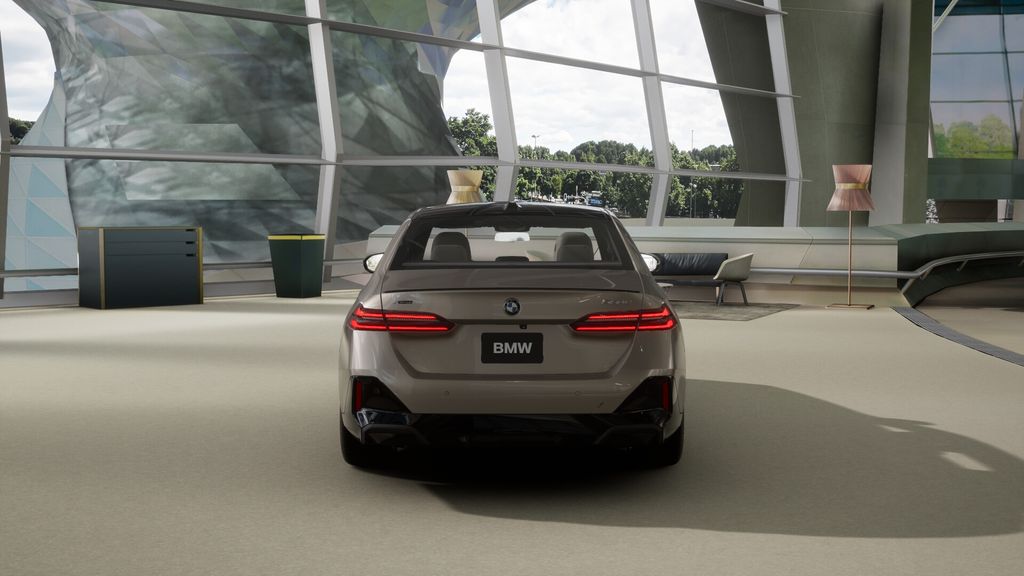 Thumbnail: 2026 BMW 5 Series - 5