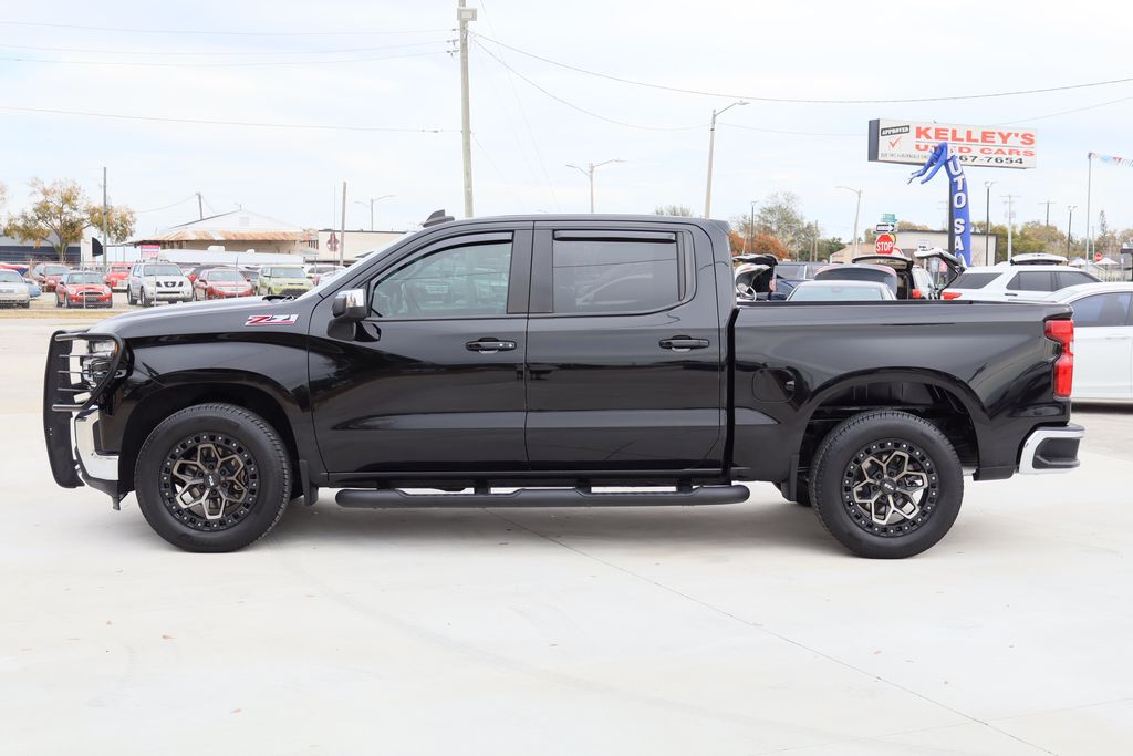 View vehicle photo 6