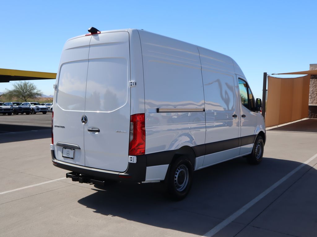 2025 Mercedes-Benz Sprinter 2500 5