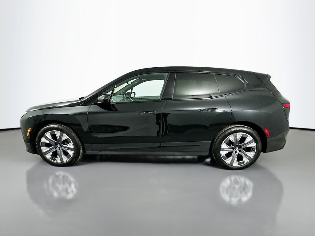 Thumbnail: 2024 BMW iX - 8