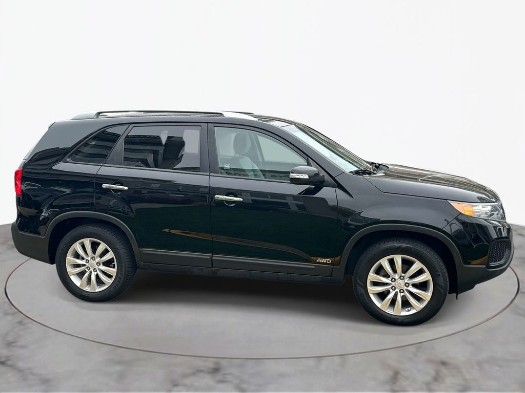 Thumbnail: 2011 Kia Sorento - 8