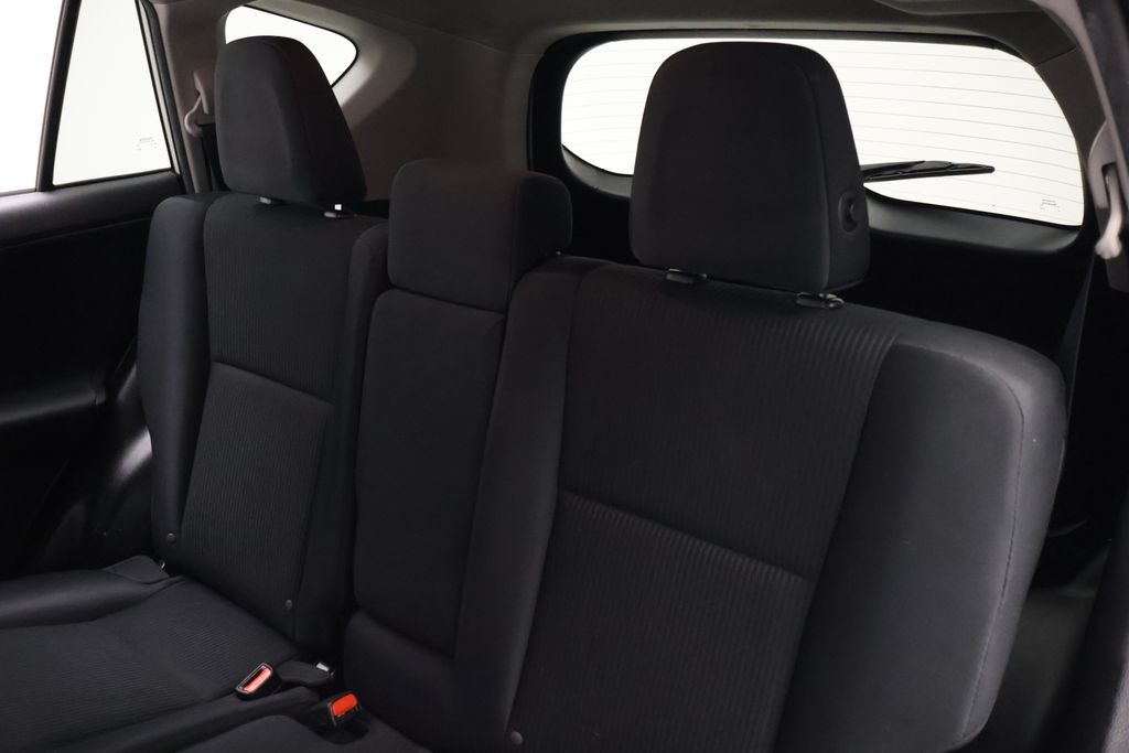 Thumbnail: 2016 Toyota RAV4 - 18