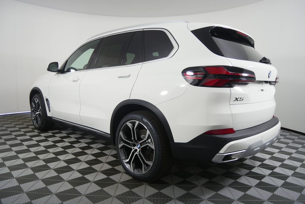 Thumbnail: 2026 BMW X5 - 5
