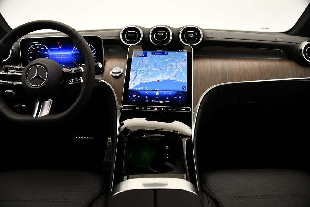 Thumbnail: 2025 Mercedes-Benz GLC - 17