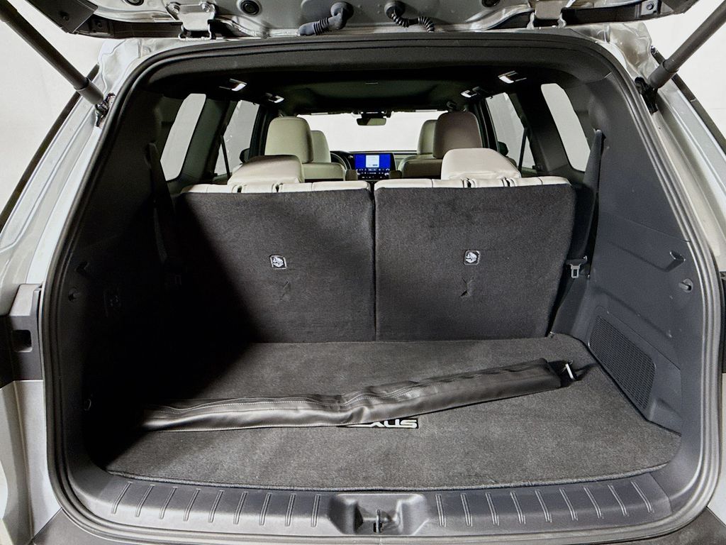 Thumbnail: 2025 Lexus TX - 27