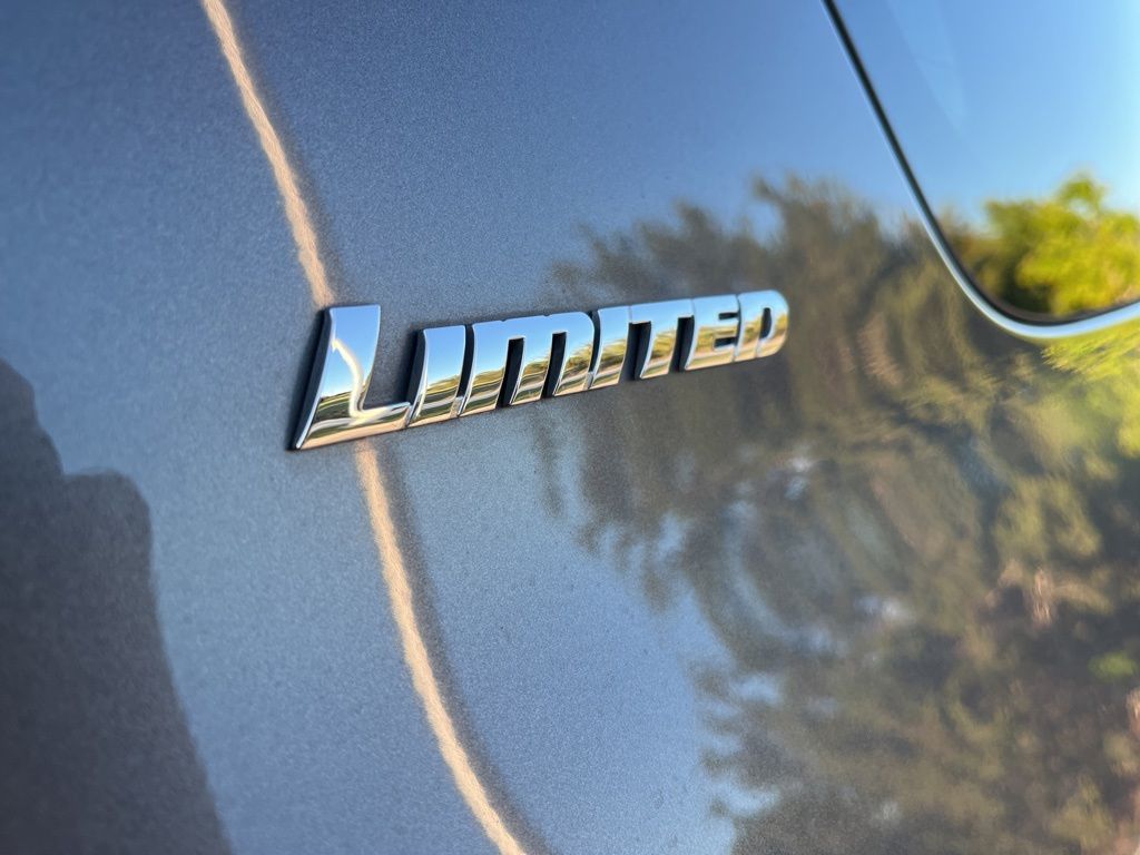 2018 Toyota 4Runner Limited 11