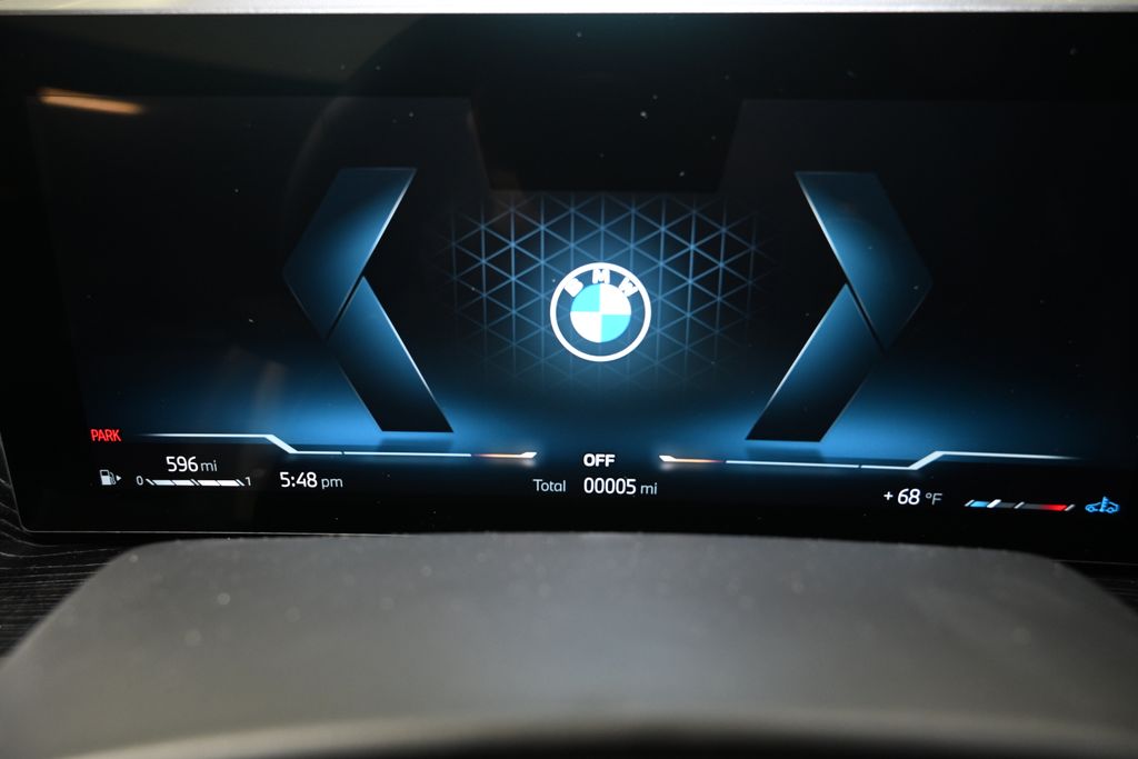 2026 BMW X7 xDrive40i 27