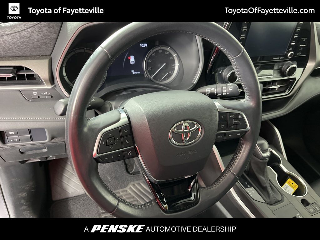 Thumbnail: 2021 Toyota Highlander - 26