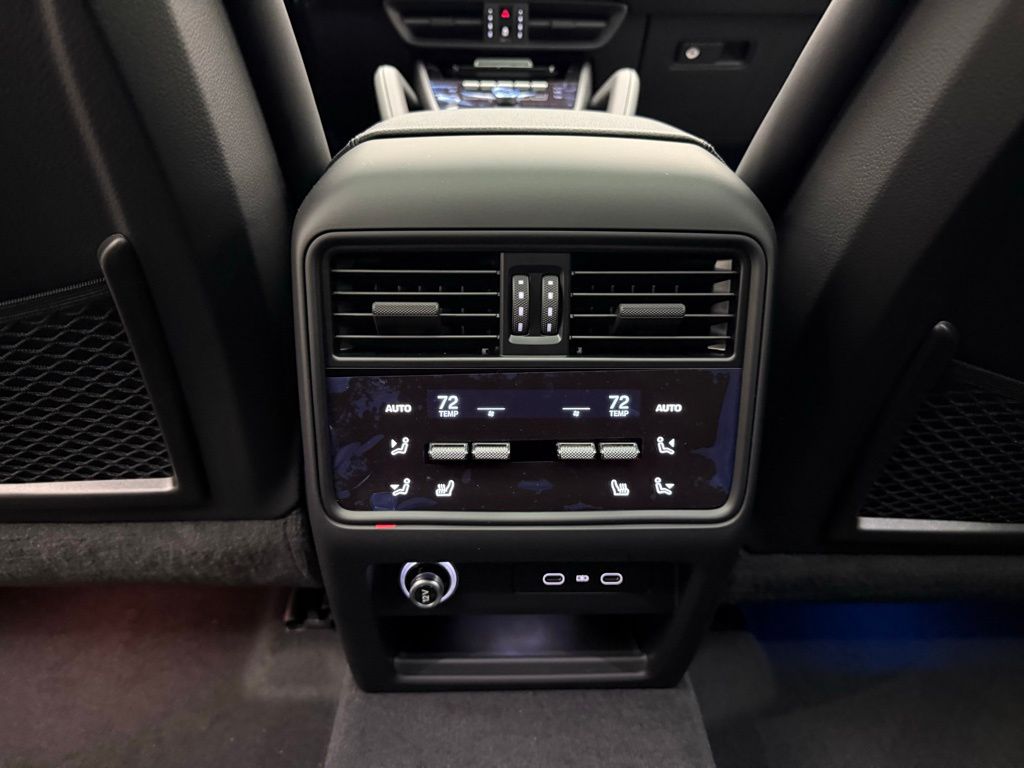 Thumbnail: 2026 Porsche  - 24