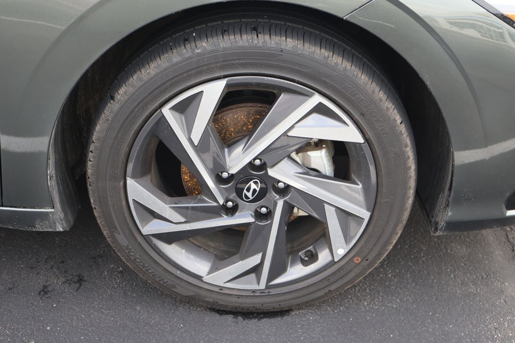 2025 Hyundai Elantra SEL 5