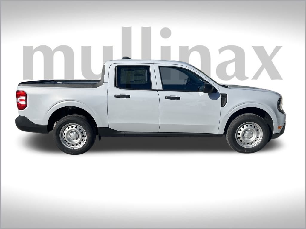 2025 Ford Maverick XL photo 2