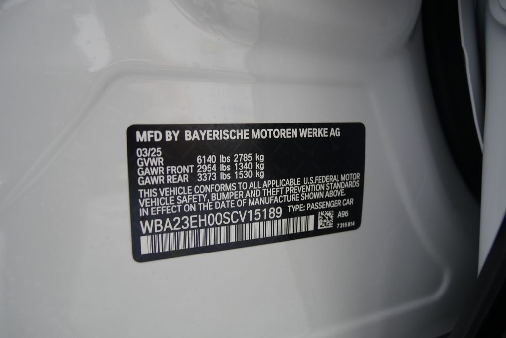 2025 BMW 7 Series 740i 25