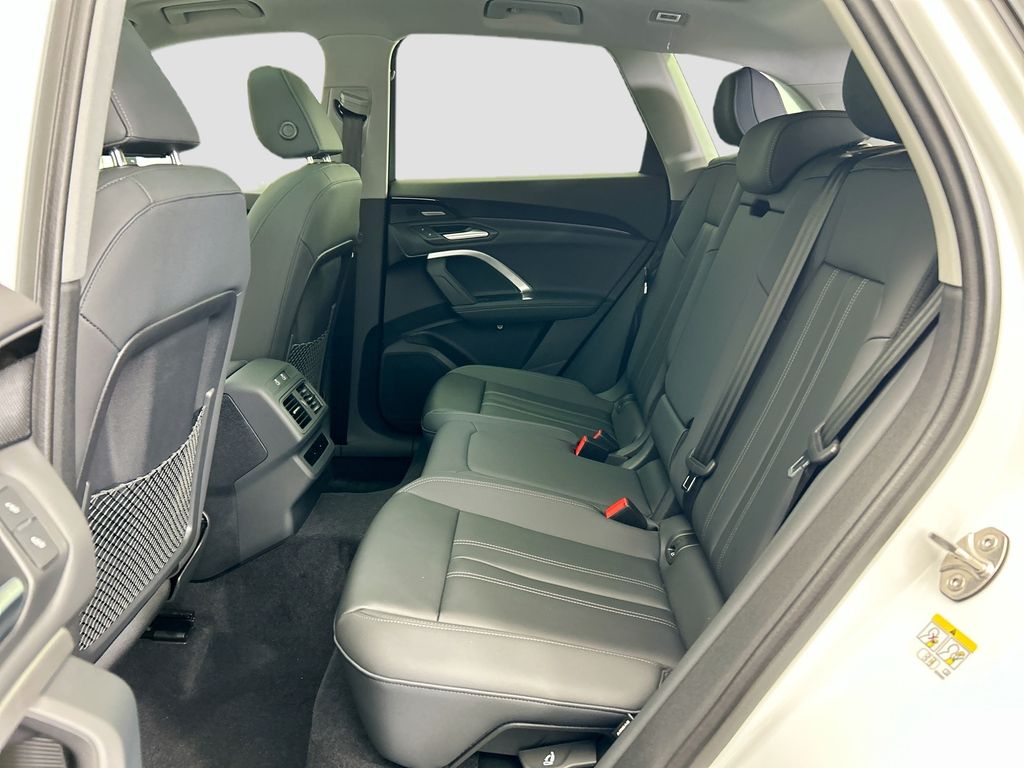 Thumbnail: 2025 Audi Q5 - 20