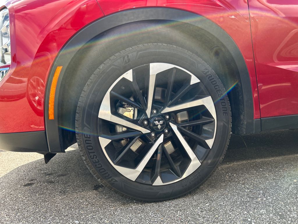 Certified Used 2024  Mitsubishi  image 6