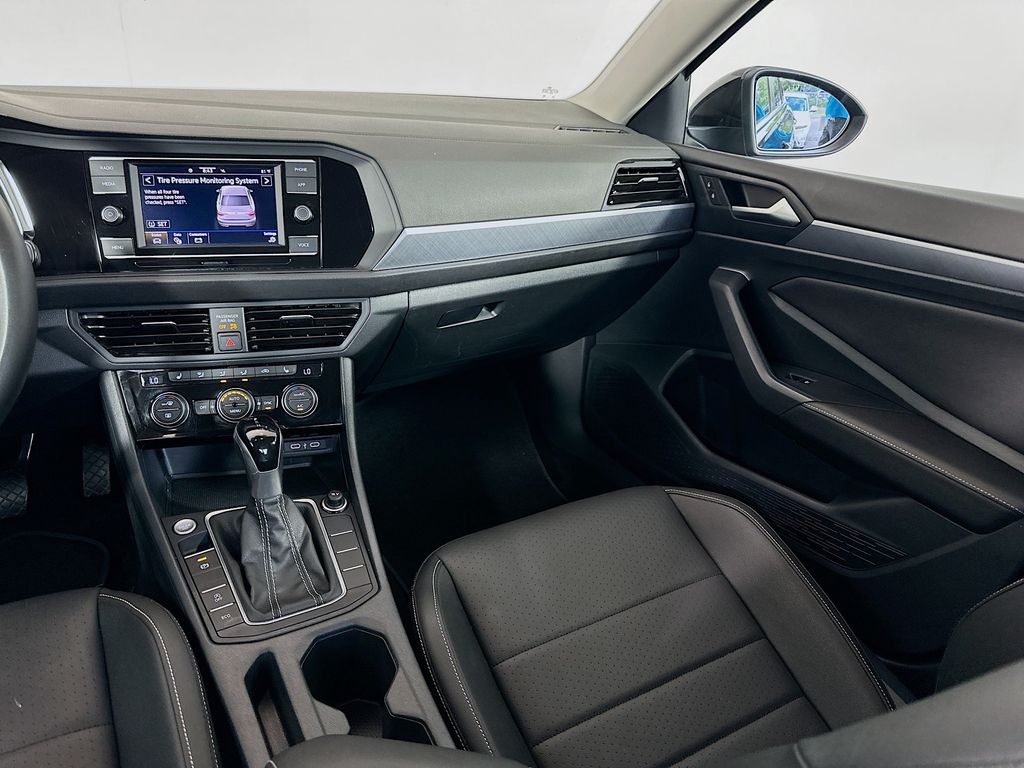 Thumbnail: 2024 Volkswagen Jetta - 22