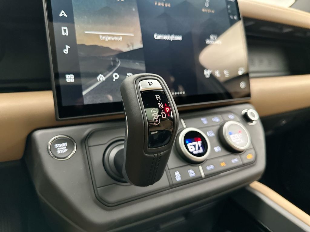 Thumbnail: 2026 Land Rover Defender - 12