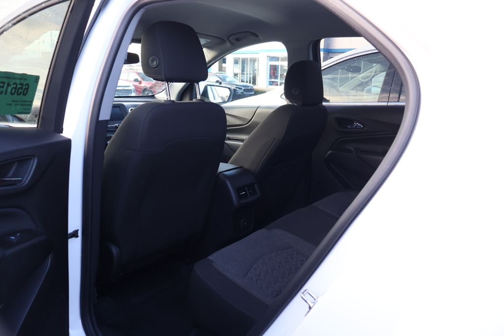 Thumbnail: 2024 Chevrolet Equinox - 32