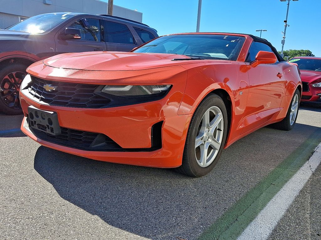 2019 Chevrolet Camaro — photo 3