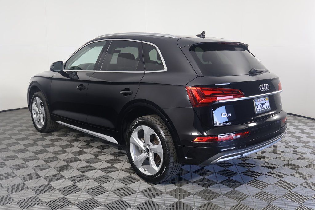 Thumbnail: 2021 Audi Q5 - 6