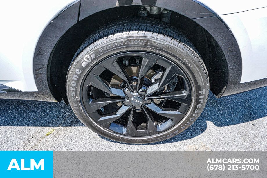 Used 2022 White Kia SX image 17