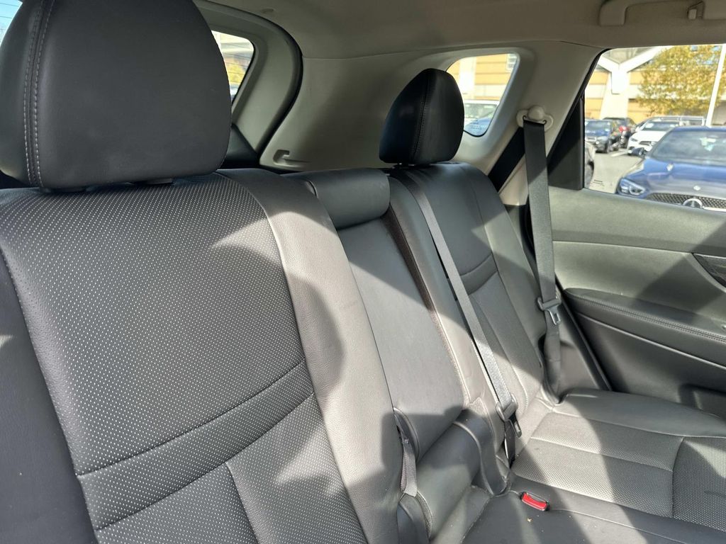 Thumbnail: 2014 Nissan Rogue - 26