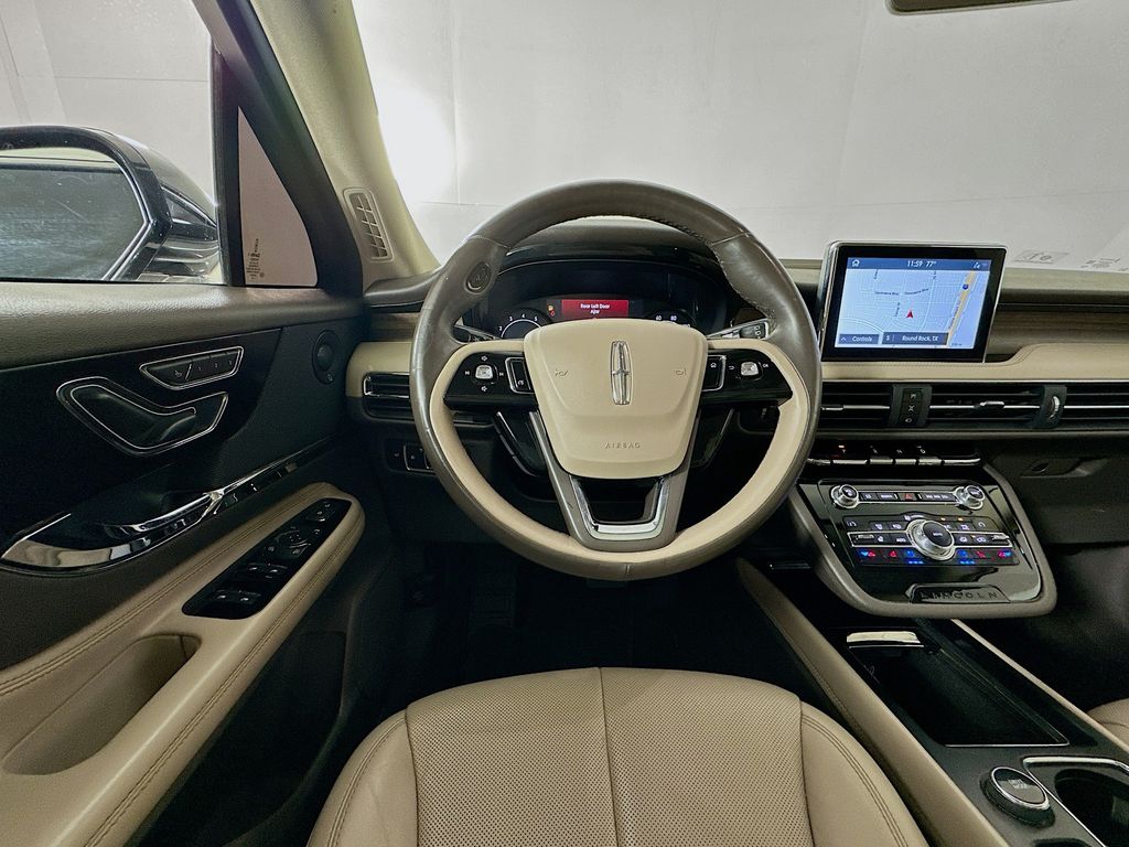 Thumbnail: 2020 Lincoln Corsair - 24