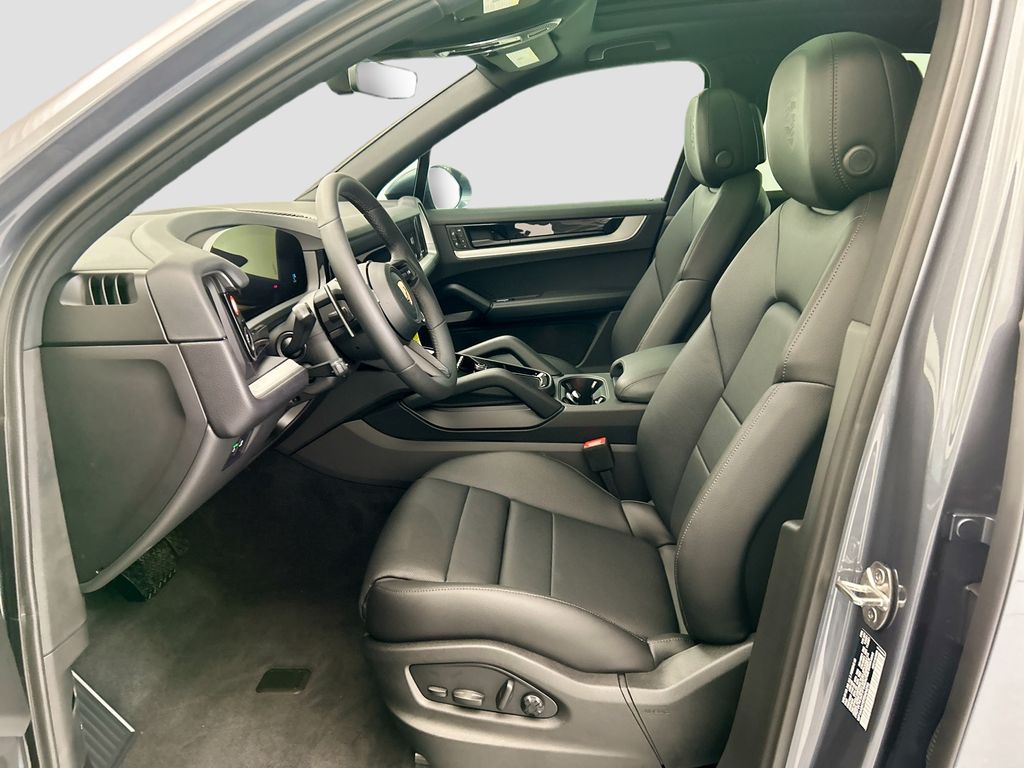 Thumbnail: 2026 Porsche Cayenne - 5