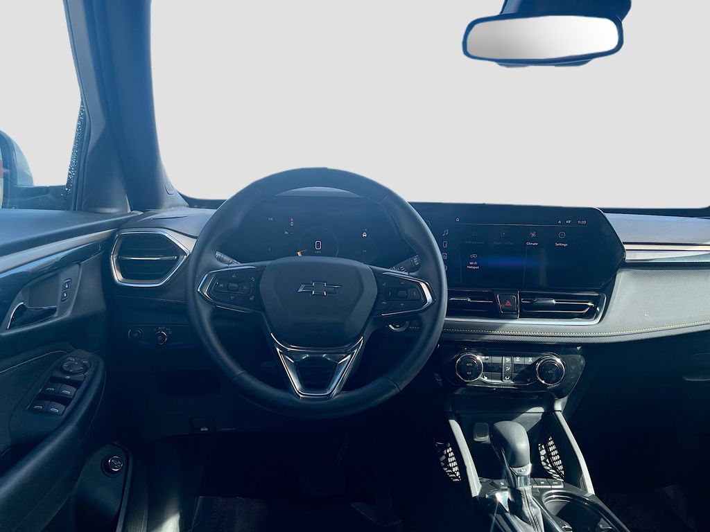 Used 2025 Green Chevrolet ACTIV image 23