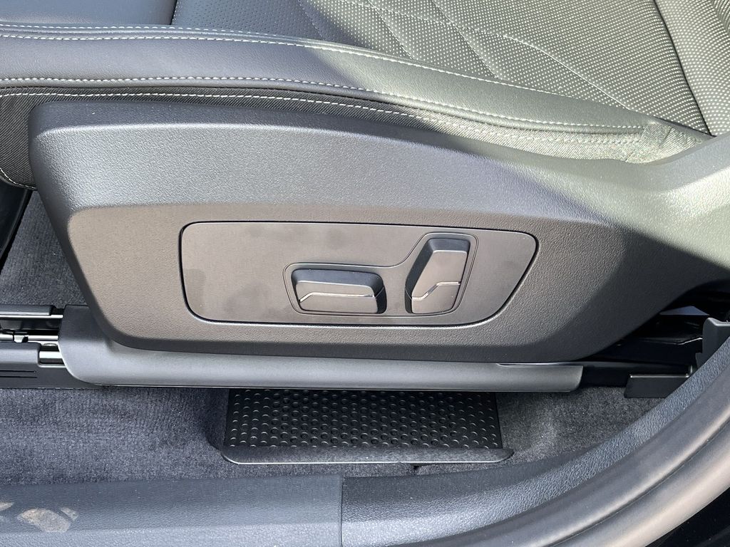 Thumbnail: 2026 BMW X1 - 12